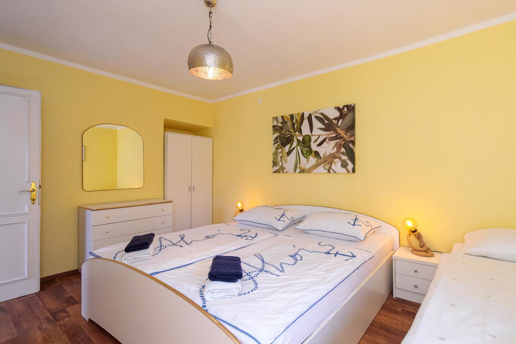 Apartments Lina Vrh  Экстерьер фото